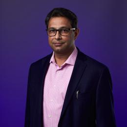 Bringing together the ‘best of both worlds’ in prostate cancer treatment could significantly improve the treatment experience for many patients. Prostate cancer is the most common cancer affecting males, and the number of new cases globally is expected to rise by over 100% from 2020 to 2040. Developing effective and efficient new ways to treat prostate cancer is crucial. This is exactly what A/Prof Sarat Chander (first slide) and Dr David Chang (second slide) hope to achieve with the support of a 2025 Peter Mac Foundation Grant. Currently, high dose rate (HDR) brachytherapy and stereotactic ablative body radiotherapy (SABR) are some of the most convenient options available for localised prostate cancer, the stage when most prostate cancer cases are caught. Both options have benefits and drawbacks: HDR brachytherapy involves fewer sessions but is more invasive, while SABR is less invasive but requires more visits. Their trial is investigating a hybrid approach that streamlines the treatment process, making it both less invasive and time-consuming. This approach would make treatment more convenient and more accessible for regional and rural patients. It would advance outcomes, reduce costs for patients, and improve the quality of life for patients with early-stage prostate cancer. Because of your generosity, researchers like A/Prof Chander and Dr Chang can explore new and improved ways of treating cancer. Thank you for helping to create a better future for all people affected by cancer.