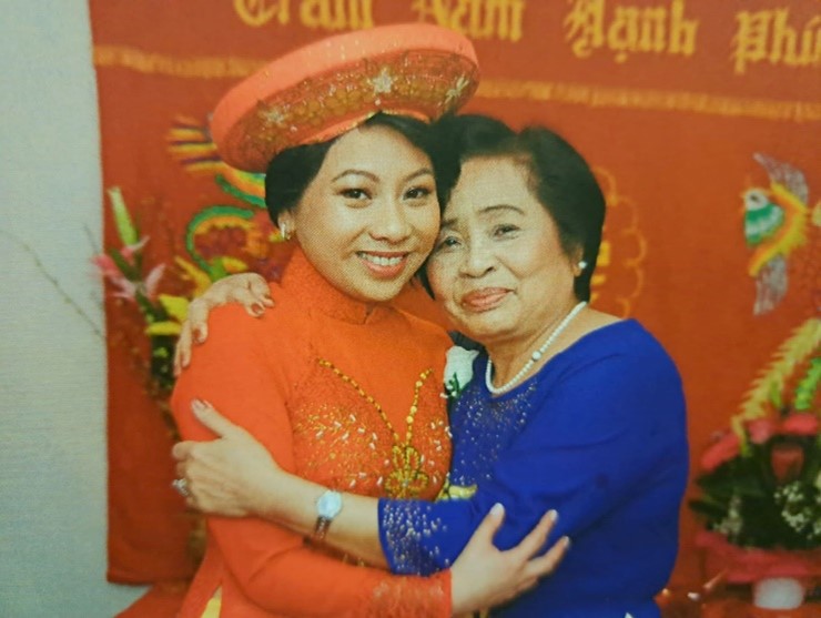 Thuy and her mum